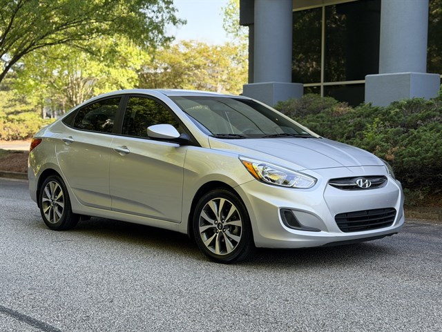 2017 Hyundai Accent Value Edition 4-Door 6-Speed Automatic's photo