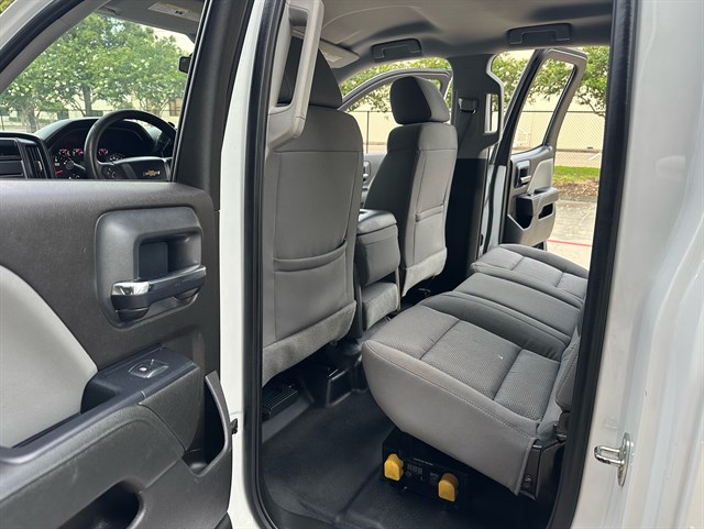 Chevrolet Silverado photo 22