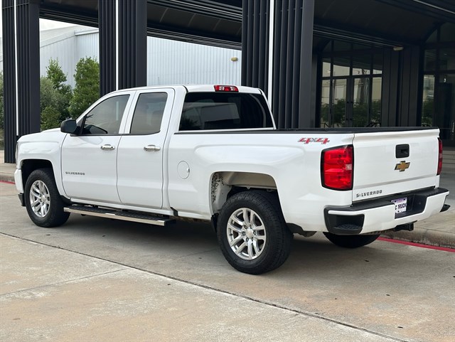 Chevrolet Silverado photo 5