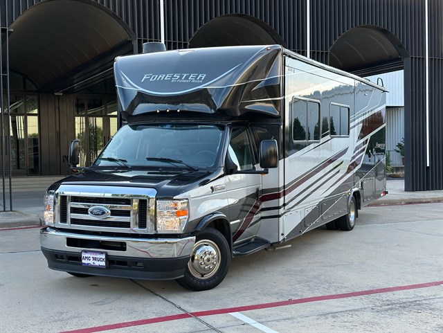 2021 Ford E-Series DRW E-450 Super Duty 158 in WB's photo