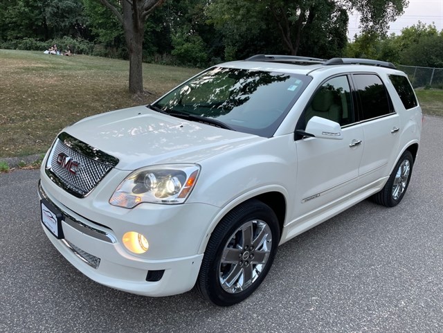 2011 GMC ACADIA, Stock No 10260 by United Auto Group, Farmington MN