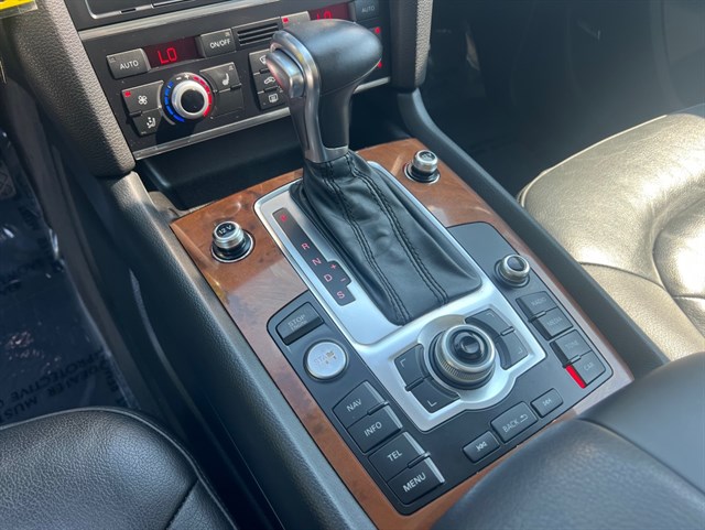 2015 AUDI Q7 - Image 23