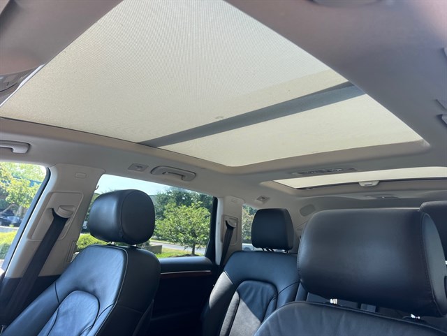 2015 AUDI Q7 - Image 16