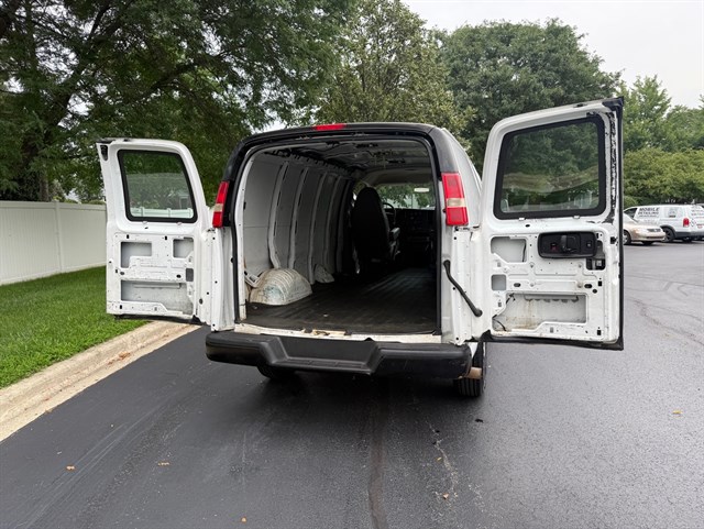 2015 CHEVROLET EXPRESS - Image 23