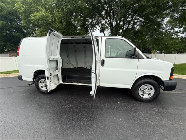 2015 CHEVROLET EXPRESS - Image 19