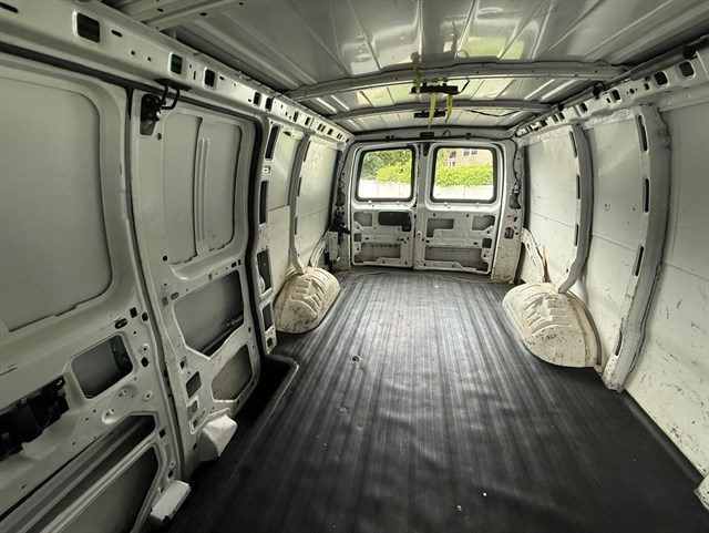 2015 CHEVROLET EXPRESS - Image 27