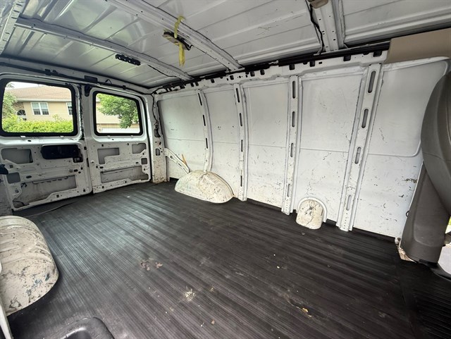 2015 CHEVROLET EXPRESS - Image 21