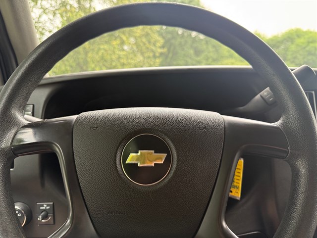 2015 CHEVROLET EXPRESS - Image 30