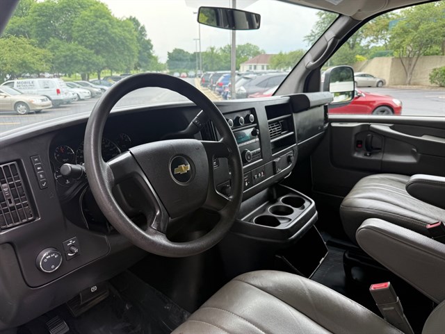 2015 CHEVROLET EXPRESS - Image 14