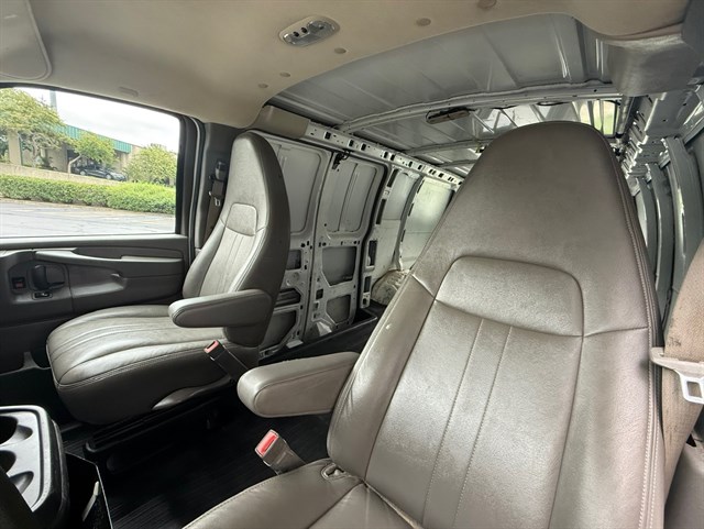 2015 CHEVROLET EXPRESS - Image 15