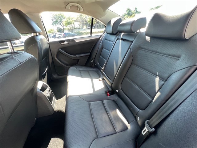 2013 VOLKSWAGEN JETTA - Image 20