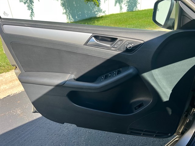 2013 VOLKSWAGEN JETTA - Image 26