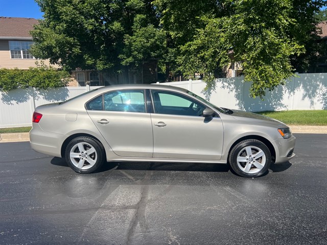 2013 VOLKSWAGEN JETTA - Image 5