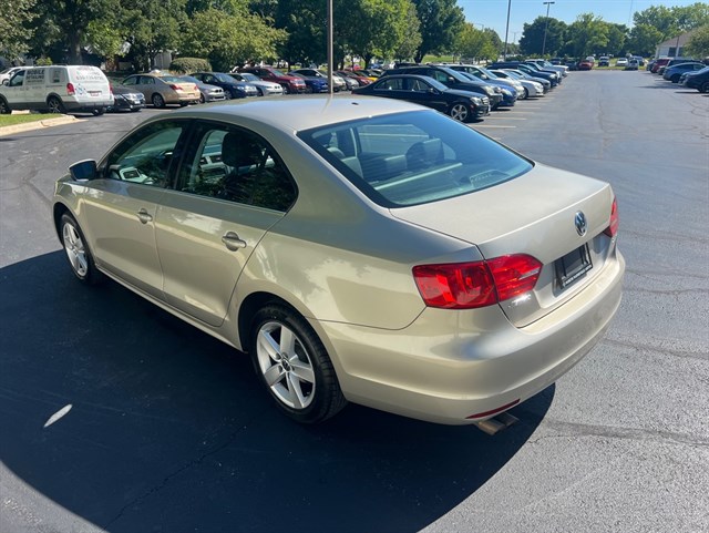 2013 VOLKSWAGEN JETTA - Image 8