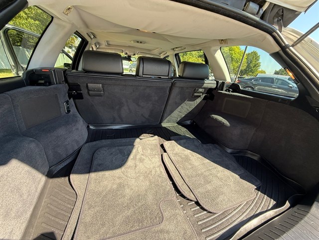 2003 BMW 325I - Image 31