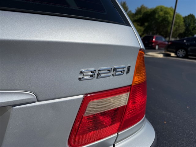 2003 BMW 325I - Image 39