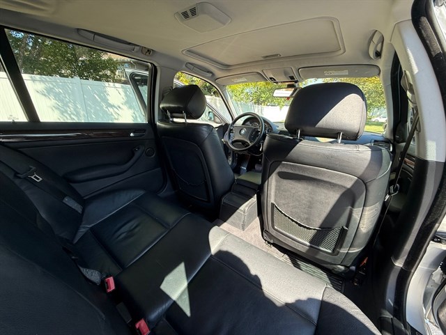 2003 BMW 325I - Image 26