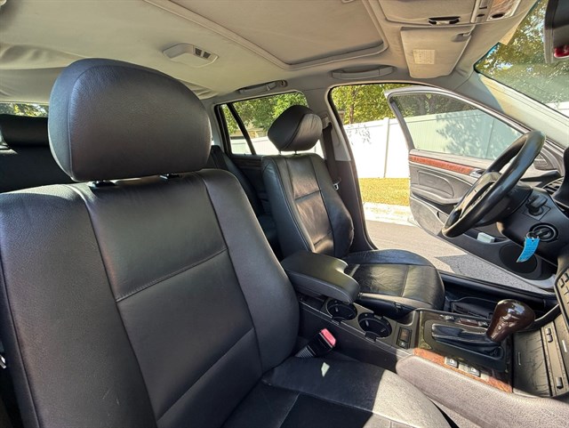 2003 BMW 325I - Image 29