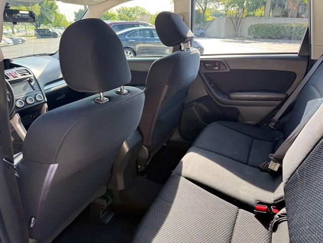 2016 SUBARU FORESTER - Image 31