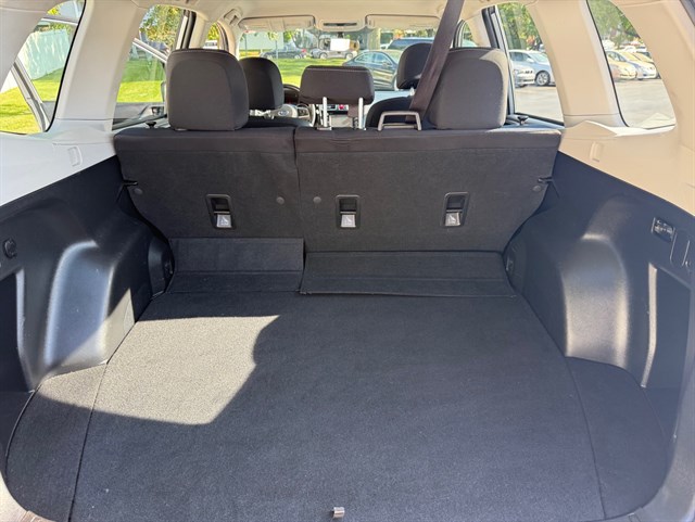 2016 SUBARU FORESTER - Image 29