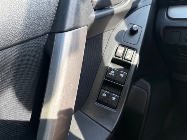 2016 SUBARU FORESTER - Image 19