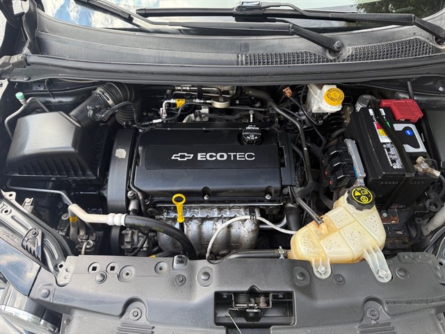 2016 CHEVROLET SONIC - Image 12