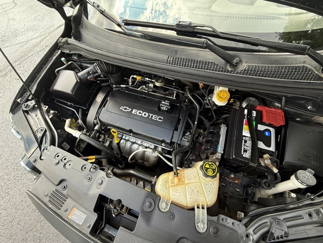 2016 CHEVROLET SONIC - Image 33