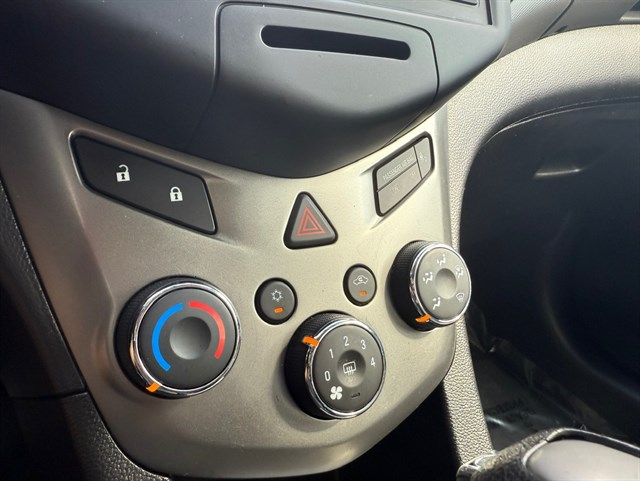 2016 CHEVROLET SONIC - Image 19