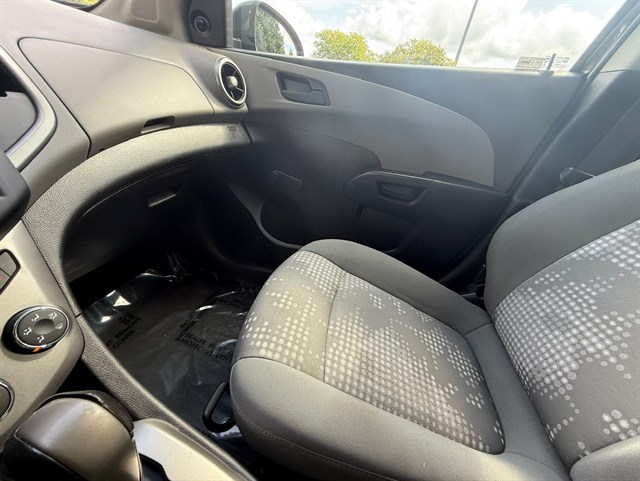 2016 CHEVROLET SONIC - Image 30