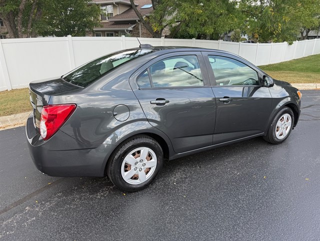 2016 CHEVROLET SONIC - Image 40