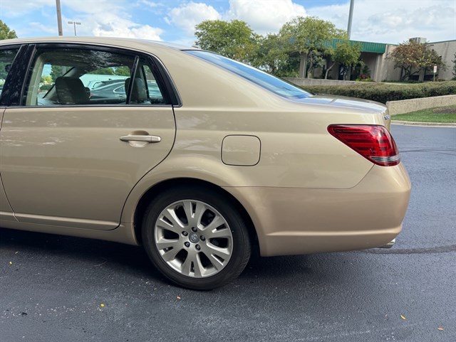 2009 TOYOTA AVALON - Image 36