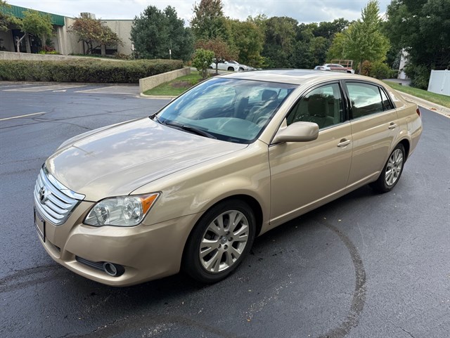 2009 TOYOTA AVALON - Image 11