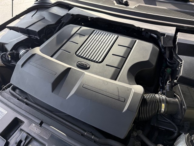 2016 LAND ROVER LR4 - Image 23