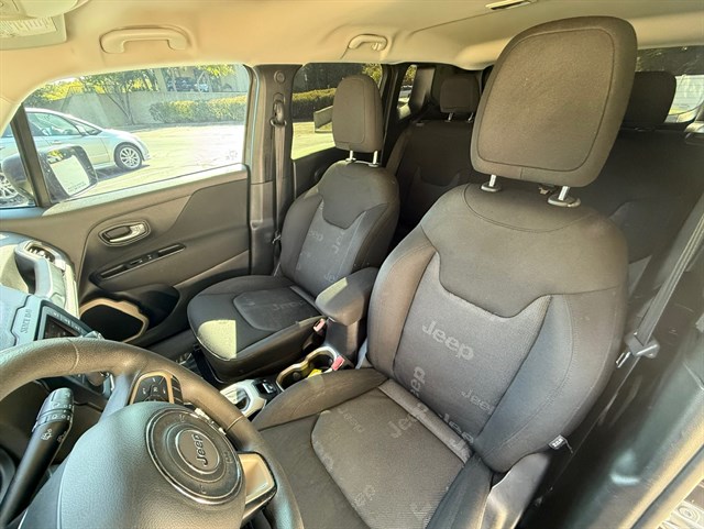 2017 JEEP RENEGADE - Image 16