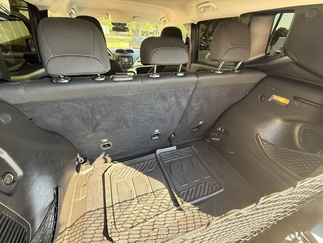 2017 JEEP RENEGADE - Image 38