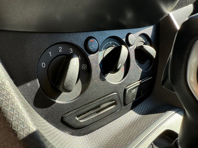 2016 FORD TRANSIT CONNECT - Image 29