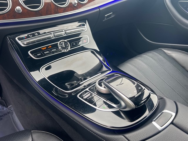 2017 MERCEDES-BENZ E-CLASS - Image 18