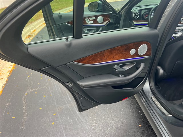 2017 MERCEDES-BENZ E-CLASS - Image 26