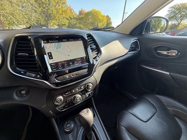 2019 JEEP CHEROKEE - Image 17