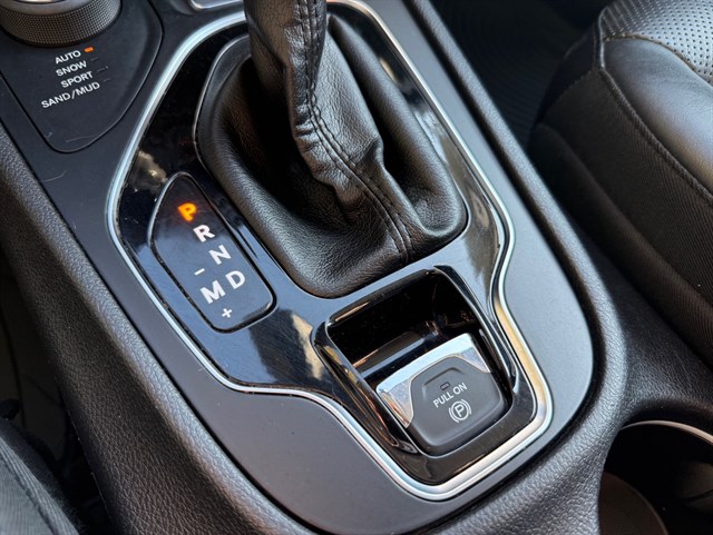 2019 JEEP CHEROKEE - Image 16