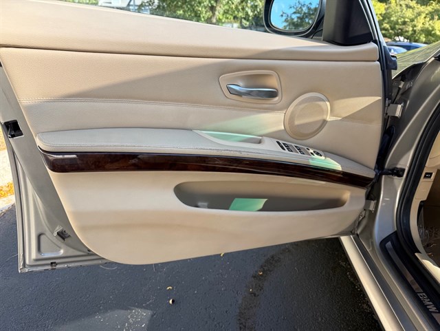 2011 BMW 328I - Image 29