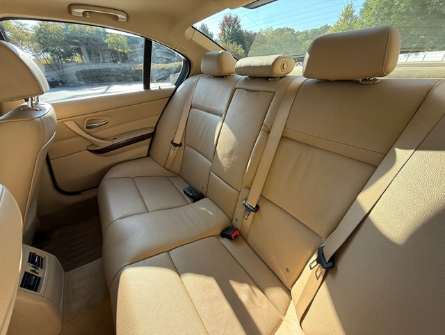 2011 BMW 328I - Image 26