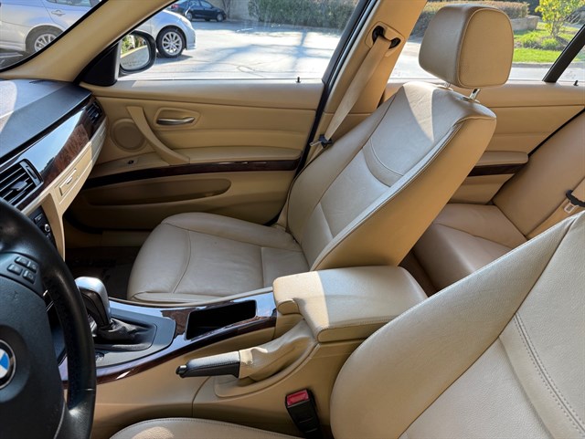 2011 BMW 328I - Image 30