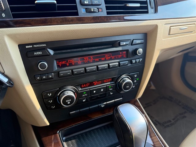 2011 BMW 328I - Image 28