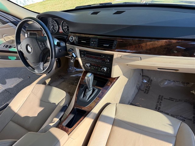 2011 BMW 328I - Image 20