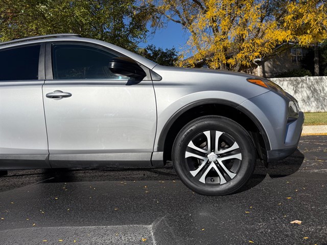 2017 TOYOTA RAV4 - Image 41