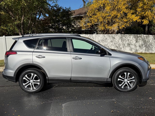 2017 TOYOTA RAV4 - Image 47