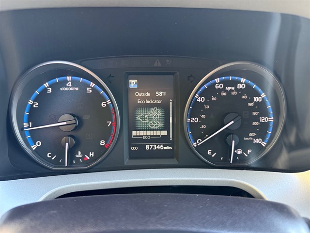 2017 TOYOTA RAV4 - Image 14