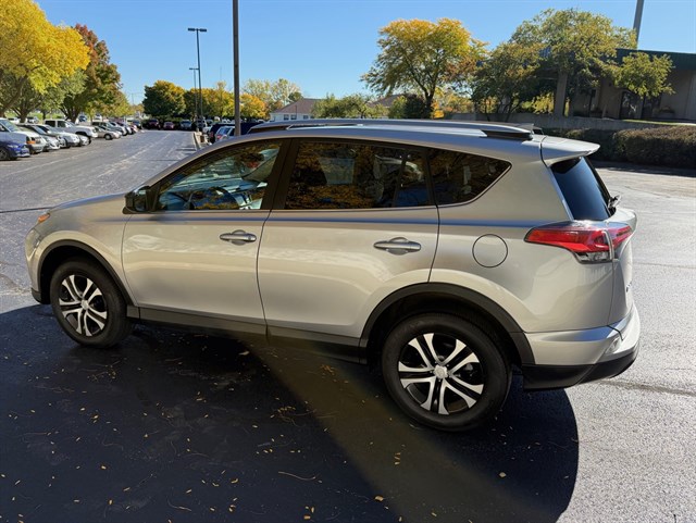 2017 TOYOTA RAV4 - Image 44