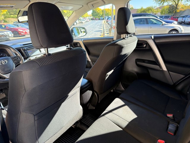 2017 TOYOTA RAV4 - Image 20